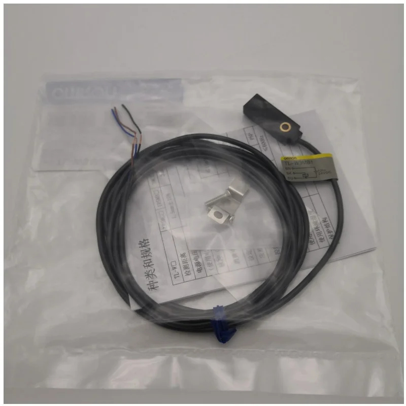 

OMRON TL-W3MB1 Flat Inductive Proximity Sensor 5M