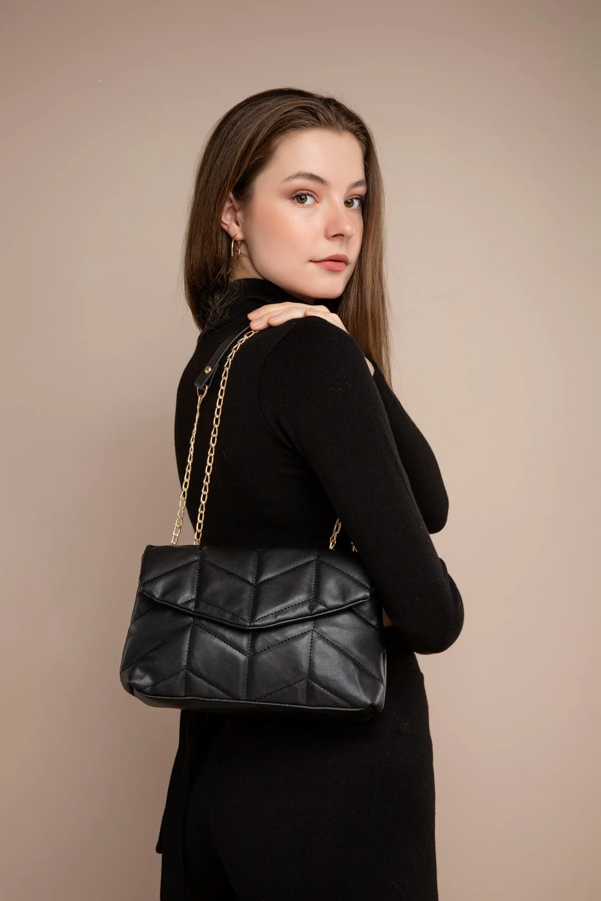 

Women's Quilted Stitching Stainless Chain Hand and Shoulder Bag VL0826