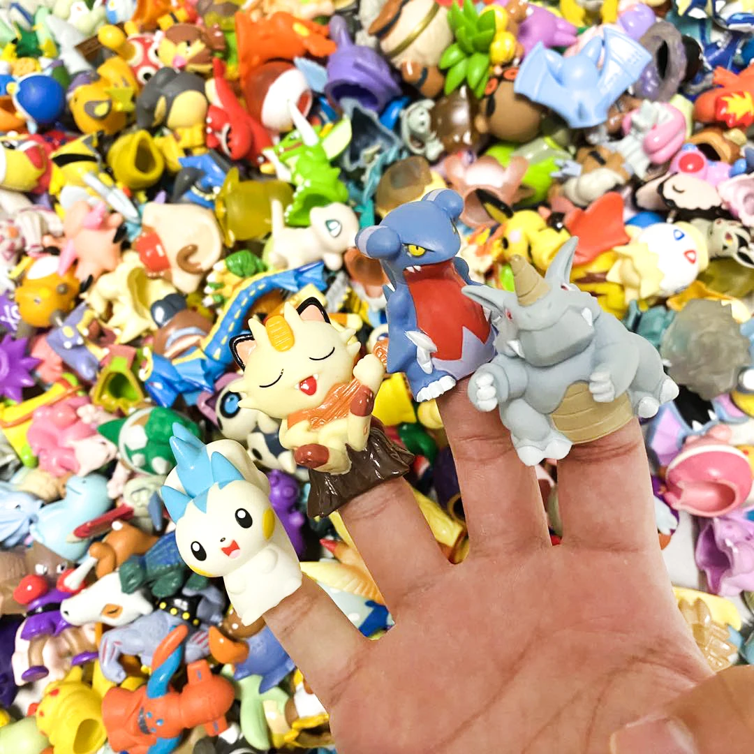 Фигурка покемона Bandai относится к украшению сцены людей статическая модель куклы