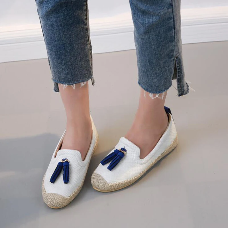 2019 women's flat shoes autumn new pendant decoration white canvas student wear trend casual zapatos de mujer | Обувь