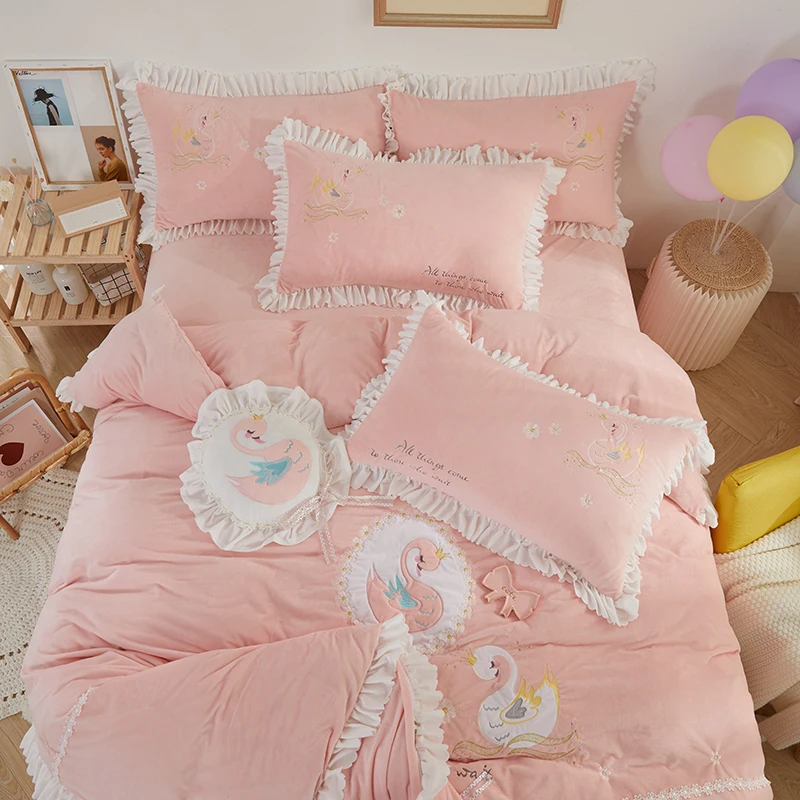 

Luxury Flannel Velvet Princess style Bedding Set Warm Fleece Ruffles Duvet Cover Bed Sheet Pillowcases Queen King Size 4Pcs