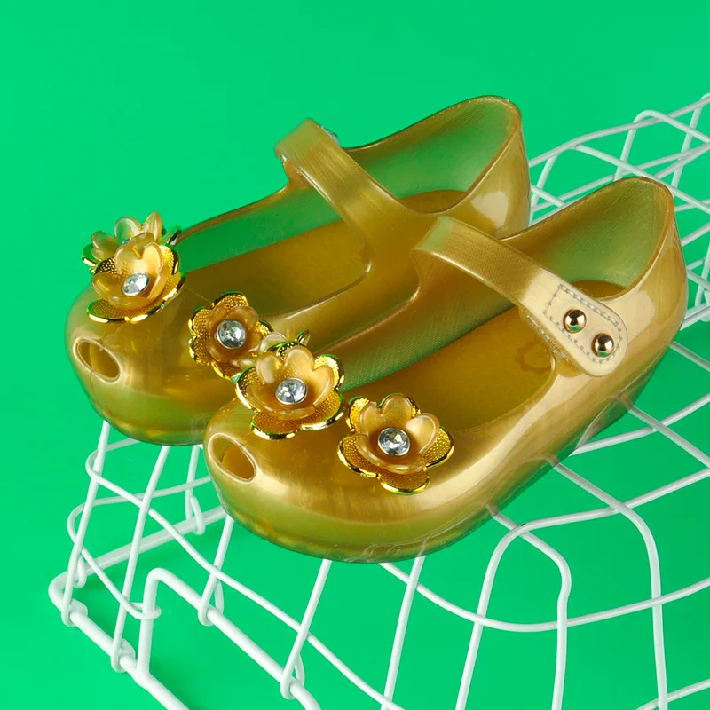 

Girls Sandals Summer LED Flashing Lights Glitter Rainbow Jelly Children's Sandals New Pony Princess Shoes Children's Shoes