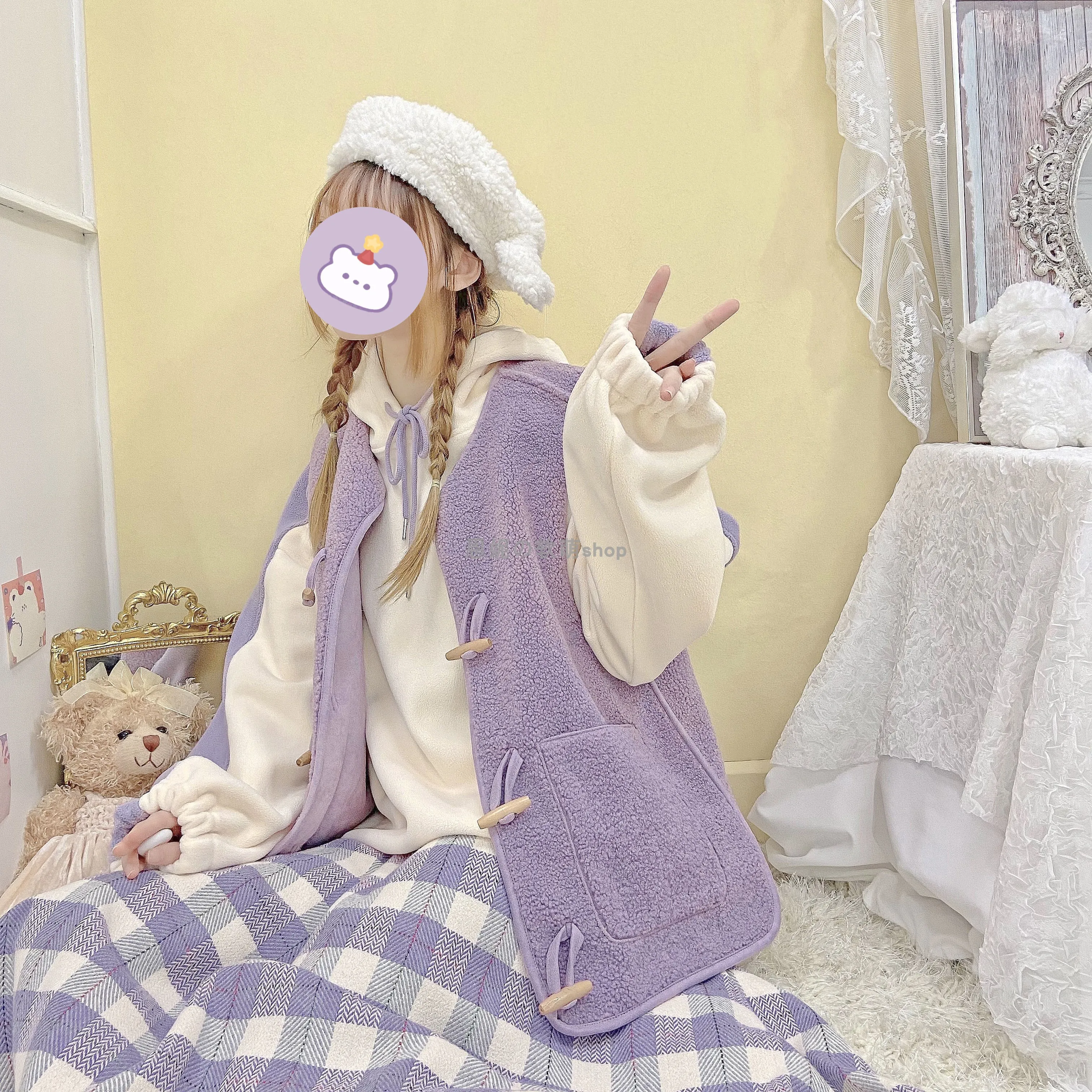 

Original Vintage All-match Sleeveless Jacket Women Loose Solid Purple Horn Button Thicken Plush Vest Girl Cardgian Autumn Winter