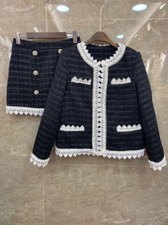 

2020 autumn and winter new women's round neck water-soluble lace stitching beaded woolen blouse + half skirt set 1116