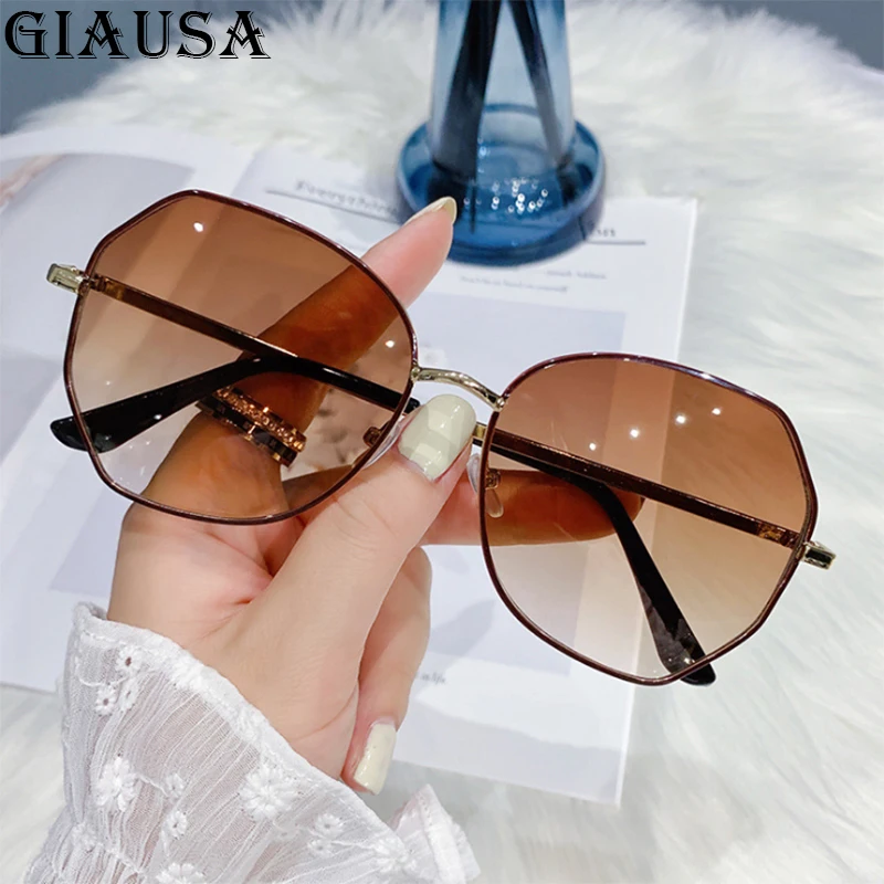 

2021 Fashion Sunglasses Women Vasos Decorativos Moda Mujer Sunglasses Vogue Zonnebril Dames Lunette De Soleil Femme Vintage Bril