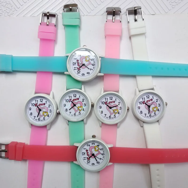 Часы Детские кварцевые с сердечками романтичные водонепроницаемые спортивные