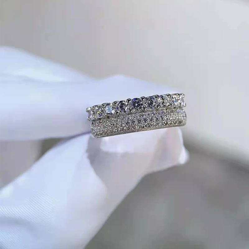 

Fashion Korean Version S925 Silver New High-End Diamond Ring Full Of Zircon Round Couple Ring Jewelry Female Romantic Gift