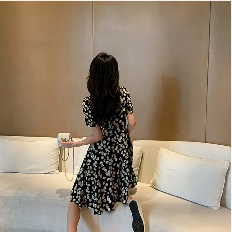 

Vintage Floral Dress Women Elegant Lace Designer Retro Mini Dress Casual Puff Sleeve Korean Party Dress Women 2020 New Arrival