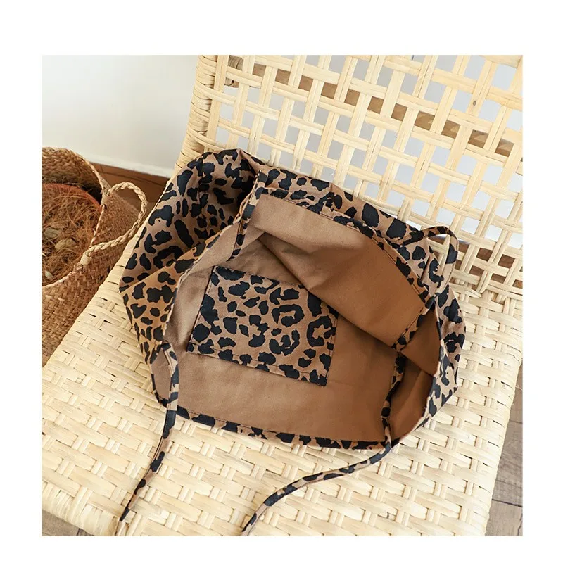 

Korean Winter Canvas Big Tote Leopard Printing Shoulder Bag Large Capacity Female Casual Shopping Bags 2021 New Bolsas De Mujer