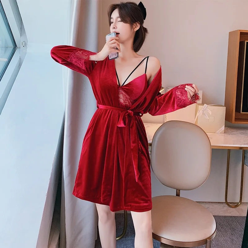 

Pajamas Set Gold Velvet Robe Gown Set Female Autumn Nightwear Sexy Lace Sling 2PCs Women Sleepwear Pajamas Bathrobe pijamas
