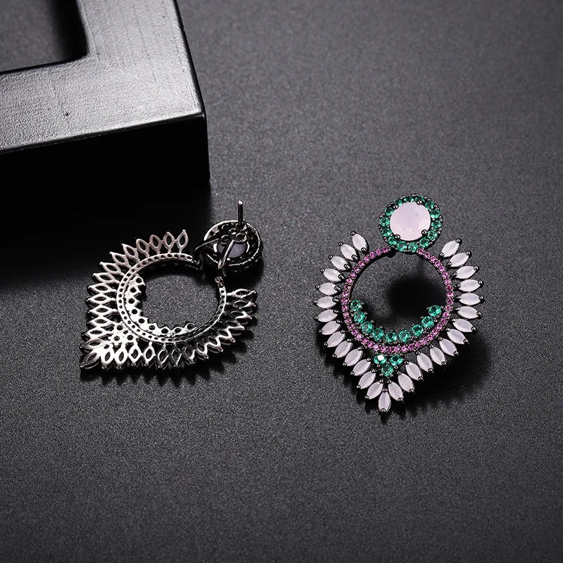 

Fashionable Luxury Zircon Earrings Women's Fan Shaped Pendant Wild Color European and American Earrings Factory Outlet