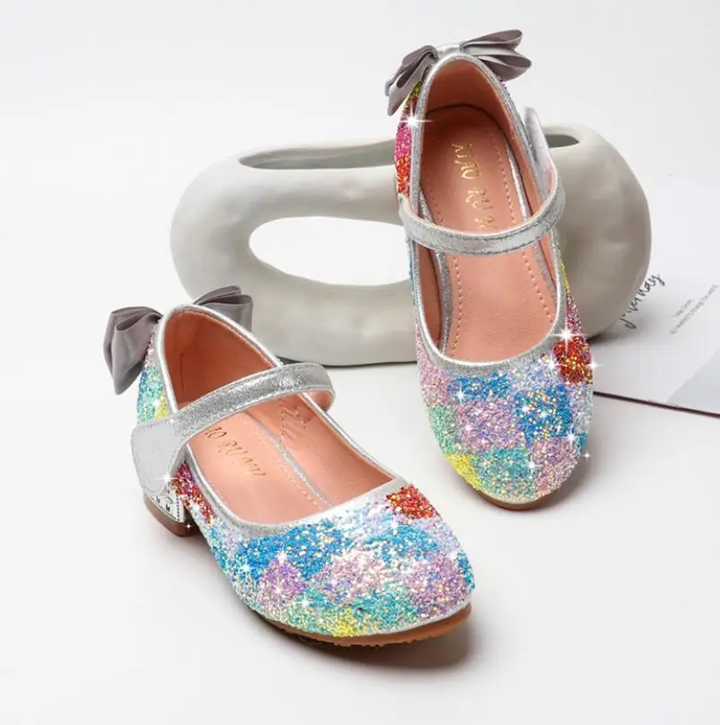 Детская кожаная обувь принцессы для девочек яркие цвета повседневные сандалии