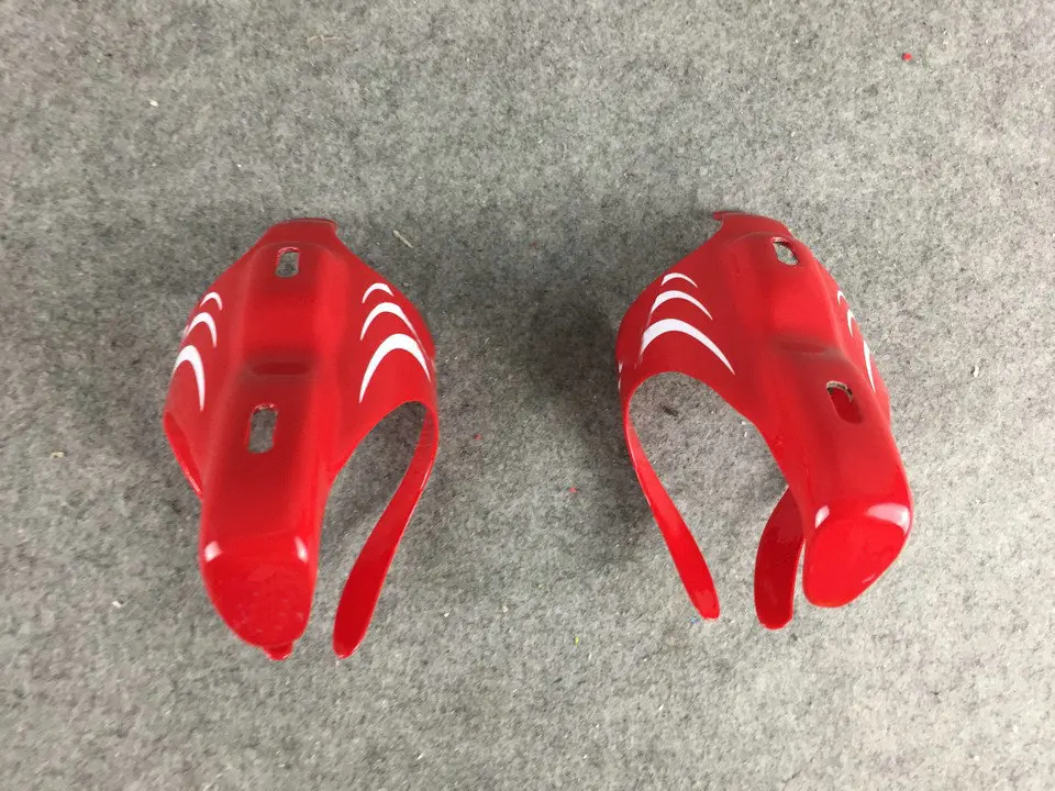 Велосипедные бутылки из углеродного волокна матовые/глянцевые много цветов |