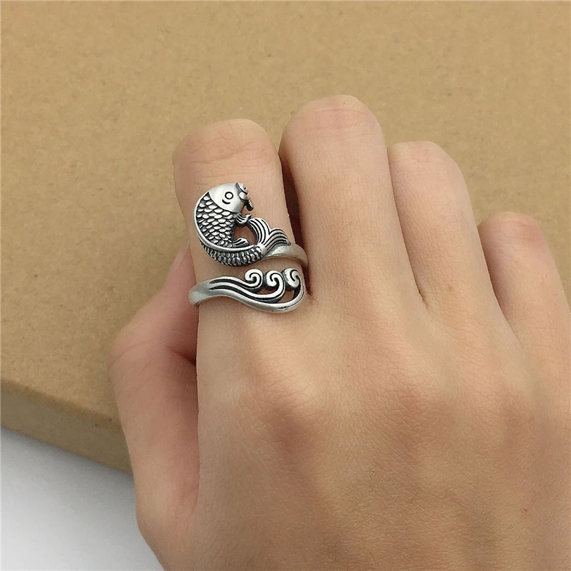 

Adjustable Knitting Loop Crochet Knitting Accessories Knitting Ring Yarn Guide Finger Holder Knitting Thimble for Crochet J60
