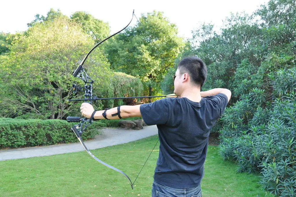 

58 Inches Recurve Bow 30-50 Lbs Aluminum Alloy Handle for Fishing Outdoor Archery Hunting Shooting