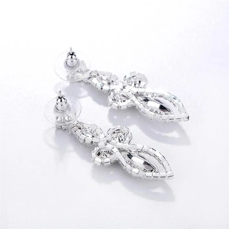 Модные серьги-гвоздики с кисточками для девушек и |