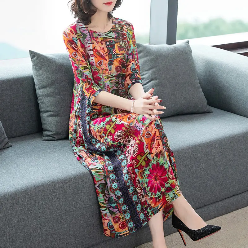 Женское шелковое платье средней длины повседневное свободное с цветочным