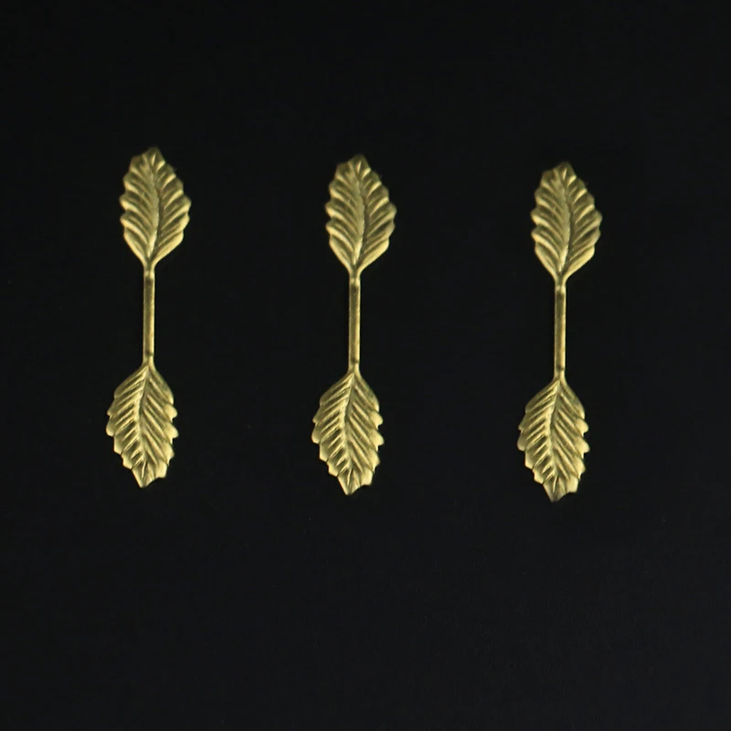 

Brass 34.5*6.8mm Diy jewelry accessories without holes on both ends of the leaves, copper leaves, jewelry materials