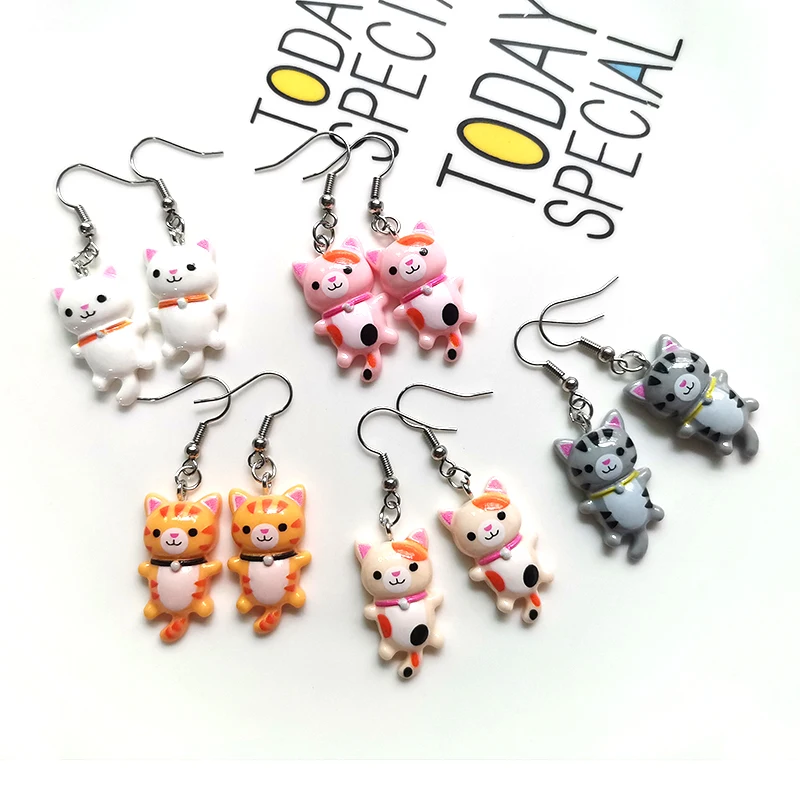 

2021 New Design Lady's Simulation Personalized Creative Fashion Cute Cartoon Cat Shape Earrings