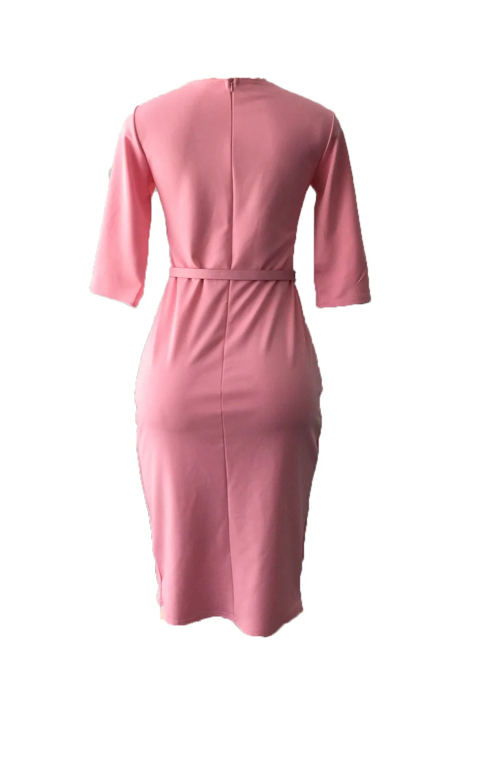 Офисное женское платье карандаш три четверти до середины икры с поясом без