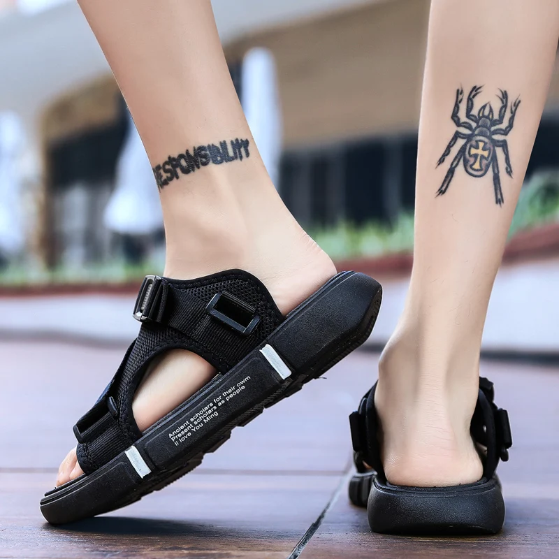 

2021 Men's Summer Shoes Fashion Korean Version Personality Trend Beach Shoes Antiskid Soft Sole Indoor Casual Slippers