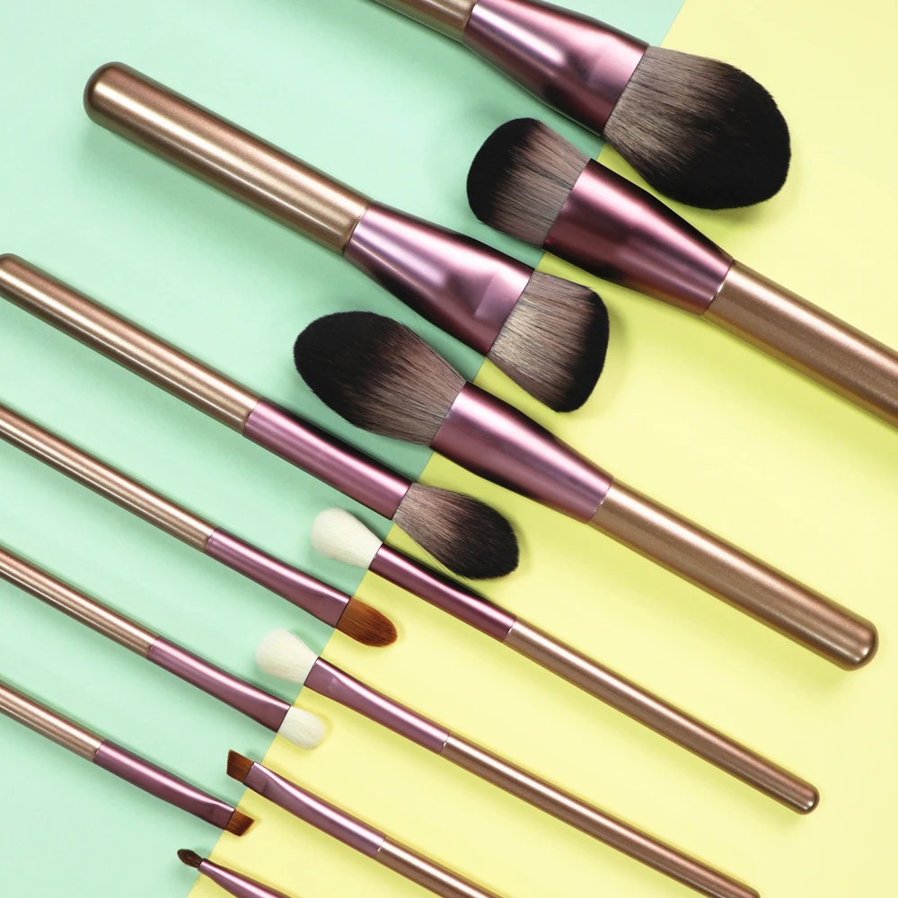 Набор кистей для макияжа мягкая синтетическая кисточка светло-фиолетового цвета