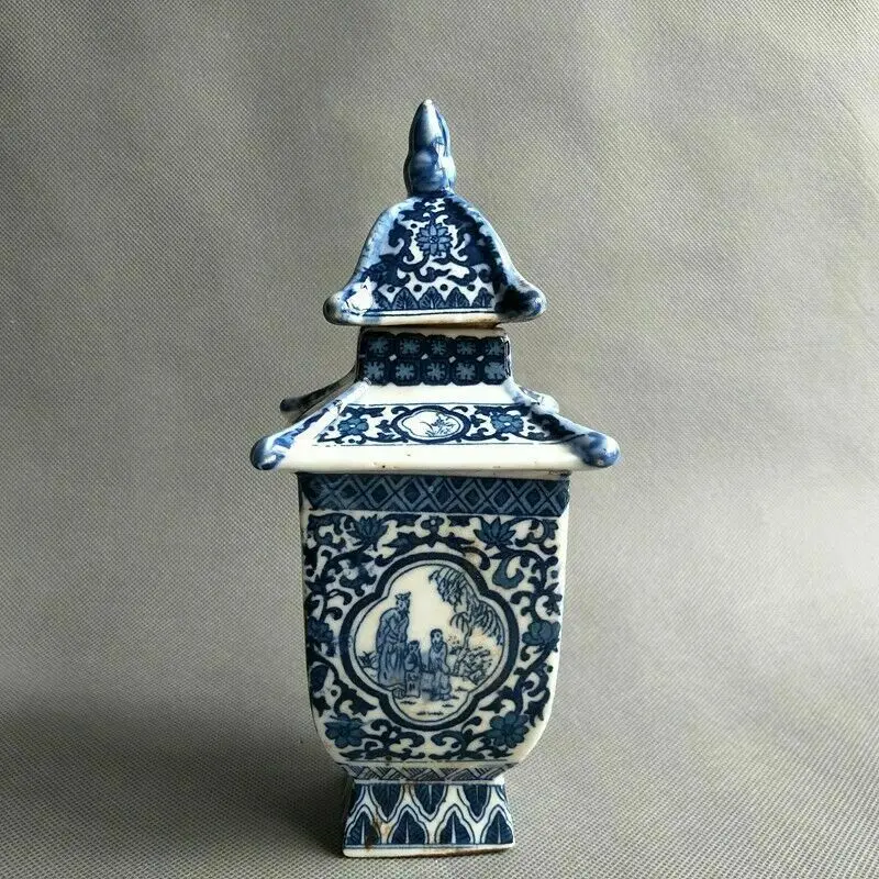 

Exquisite Chinese Old blue and white porcelain layered tower W qianlong mark