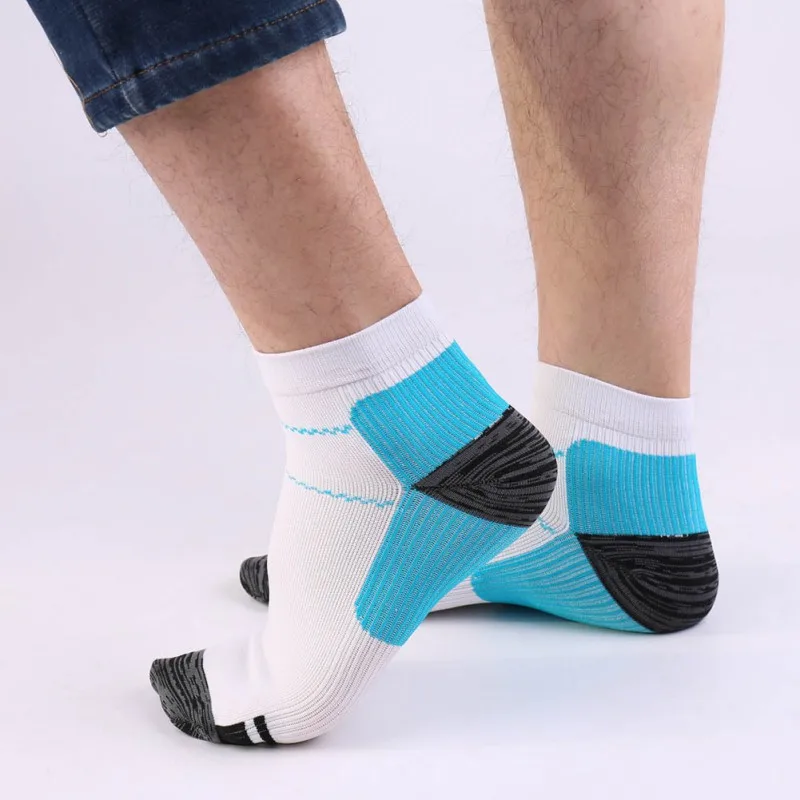 

1Pair Men Women Stockings Thick Sweat-Absorbent Outdoor Fitness Sports Walking Basketball Soft Short Socks