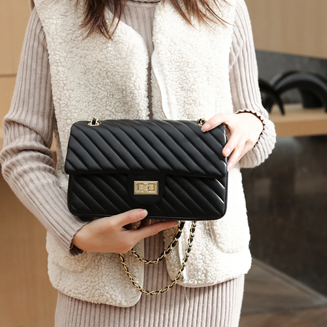

Золотая металлическая цепь сумки-мессенджеры через плечо для женщин, Классическая дизайнерская стеганая дамская сумочка, повседневный чер...