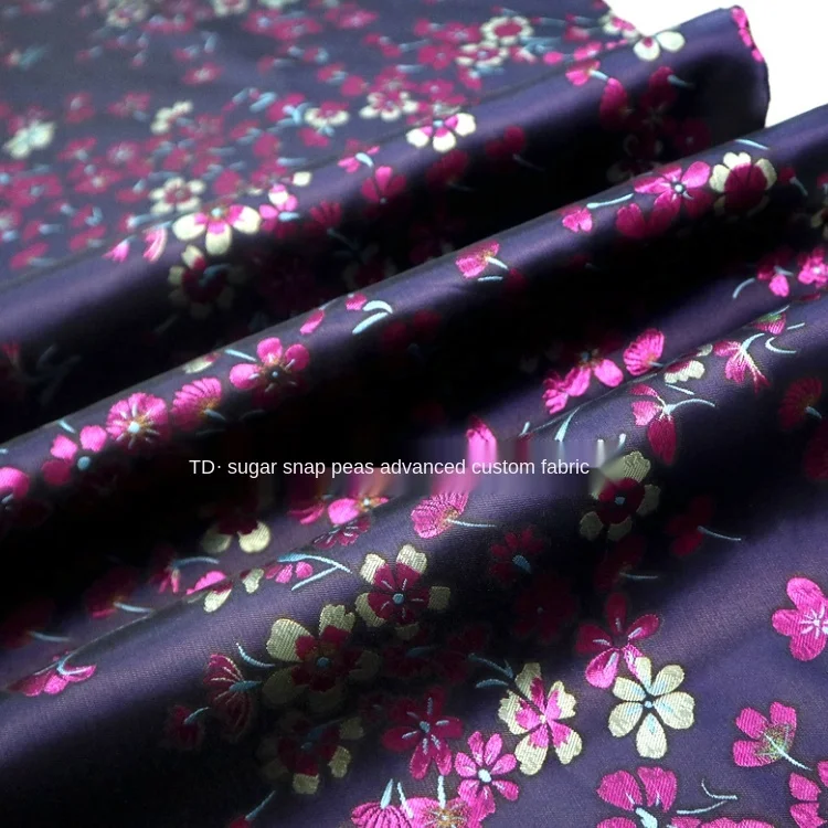 

Elegant plum three-dimensional yarn-dyed jacquard brocade garment fabric, sewing fabric factory shop is not out of stock