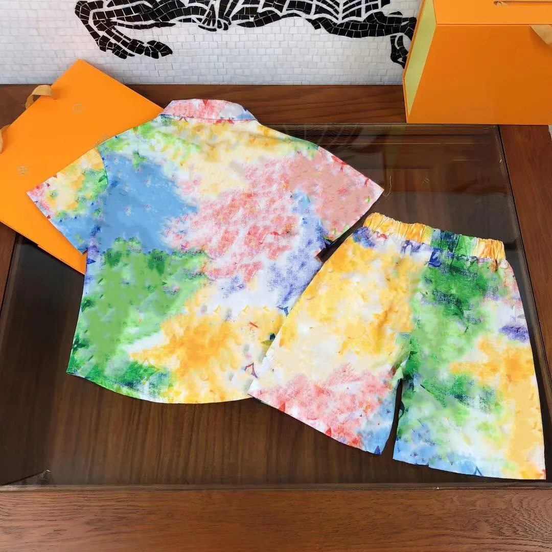 

2021 summer new boys graffiti shirts, big children's western style tops, children's short-sleeved shirts designer kids clothes