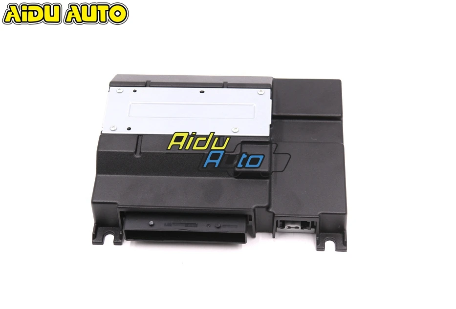 Для VW Golf 7 используется усилитель Dynaudio 5Q0 035 456 A 5Q0035456A