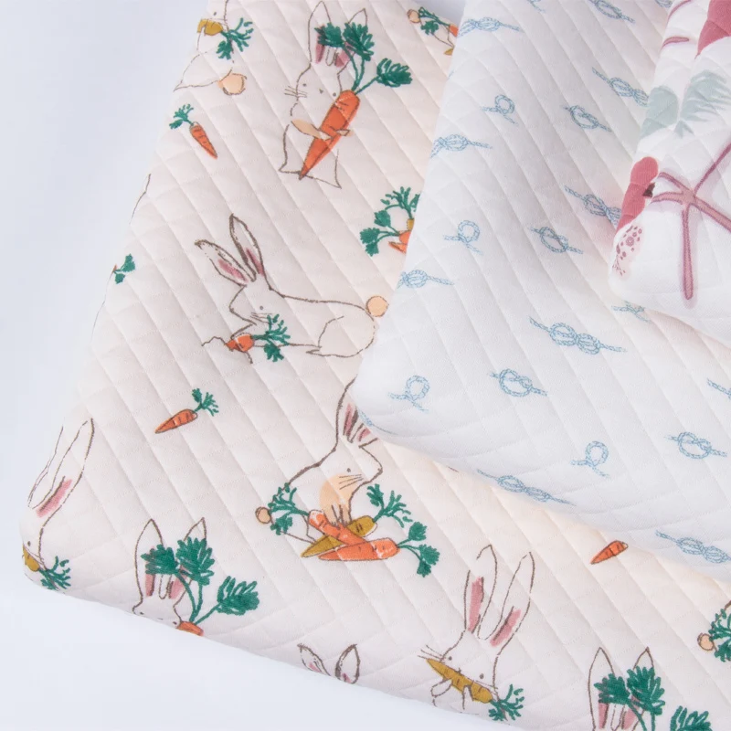 Хлопковая стеганая трикотажная ткань с принтом для осени и зимы плотная дышащая