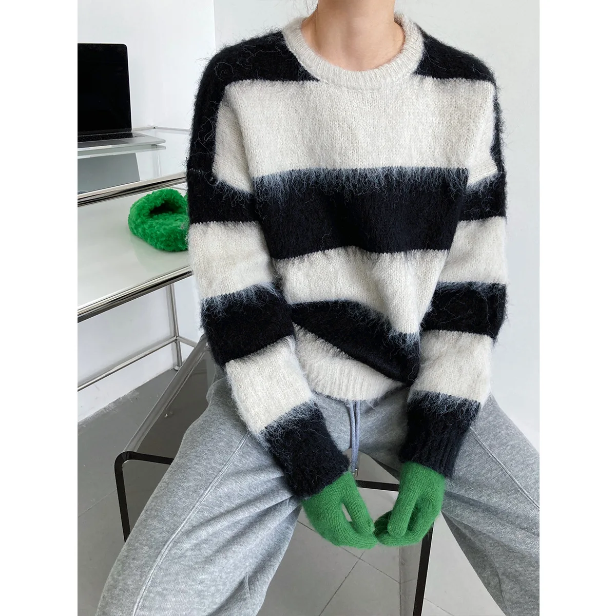 

@YYDS Autumn and Winter New Hong Kong Style Pullover Sweater Soft Ru Mohair Color Matching Striped Sweater Women