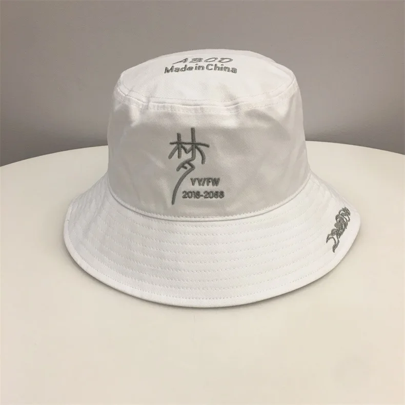 Панама с вышивкой и изображением китайского персонажа | Аксессуары для одежды