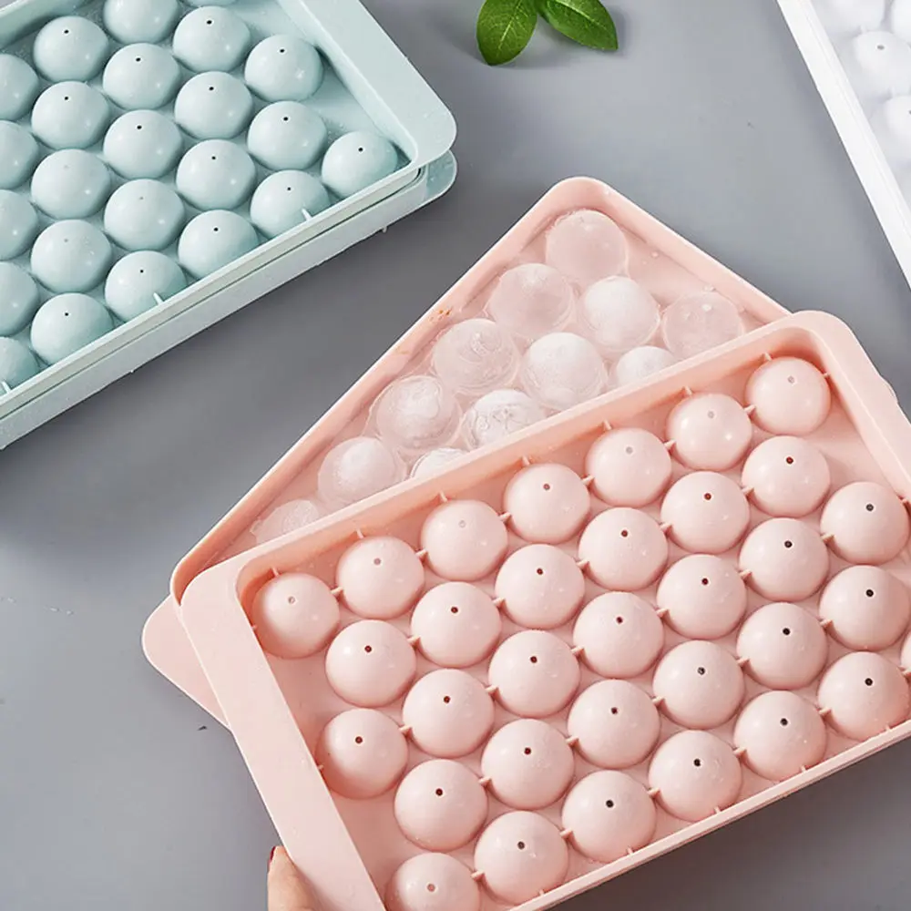 

3Pcs Creative Ice Cube Trays with Lids DIY Ice Making Mold for Home Random Color
