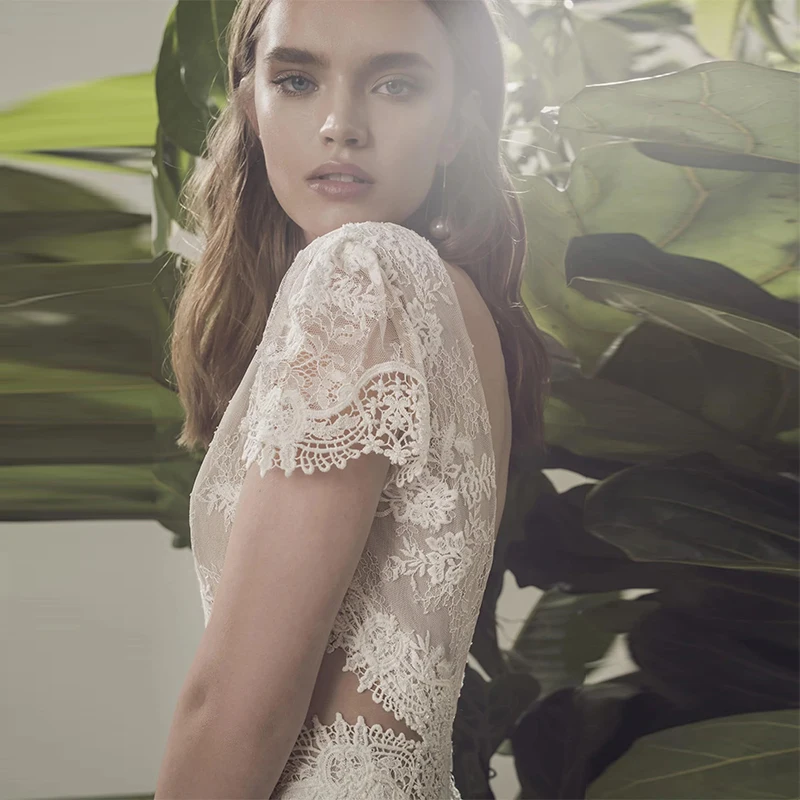 

MoonlightShadow Bohemian Wedding Dresses A-Line O-Neck Short Sleeves Lace Appliques Slim Look Lucxury Bridal Gown Robe De Mariée