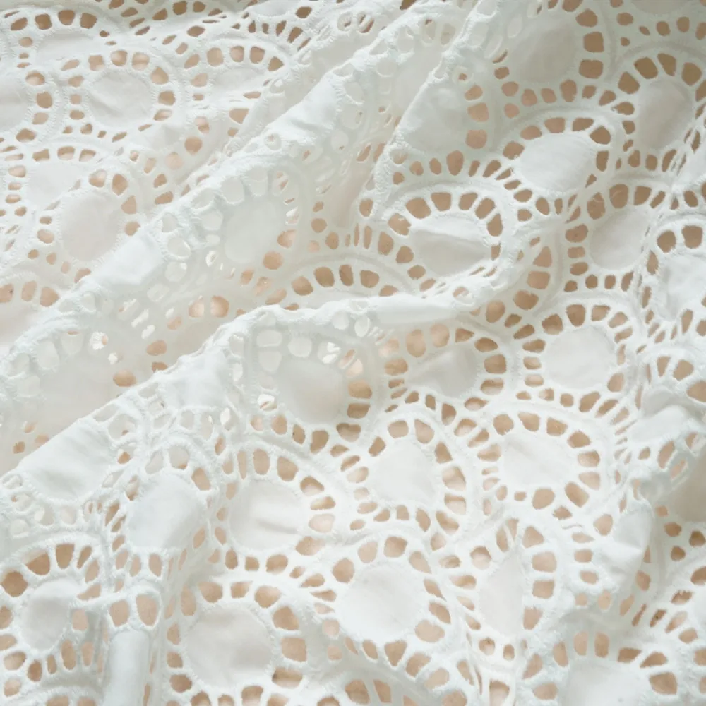Retro Embroidered 100% Cotton Eyelet Fabric in Ivory White Scalloped Lace Fabric For Wedding Dress Material DIY Party Decoration
