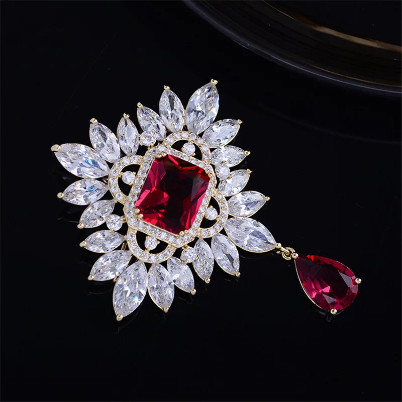 

Exquisite Vintage Baroque Court Badge Zircon Brooch Pins for Women Red Crystal Coat Sweater Jewelry Accessories