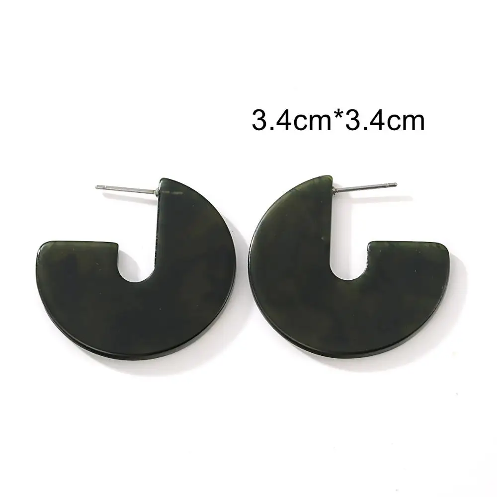 Женские серьги-подвески темно-зеленые полукруглые из смолы в полоску элегантные