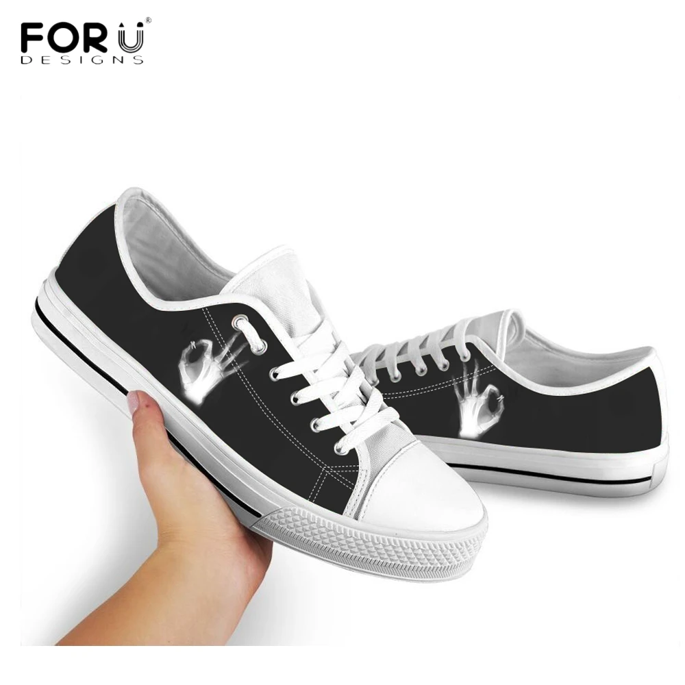 Кроссовки женские классические на шнуровке с 3D рисунком | Обувь