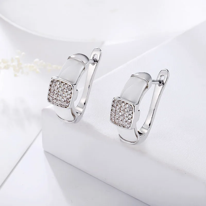 silver white MAIKALE, классические простые серьги-гвоздики, квадратные медные и керамические серьги с кубическим цирконием, позолоченные серебряные серьги для женщин, подарок - Окраска металла: silver white