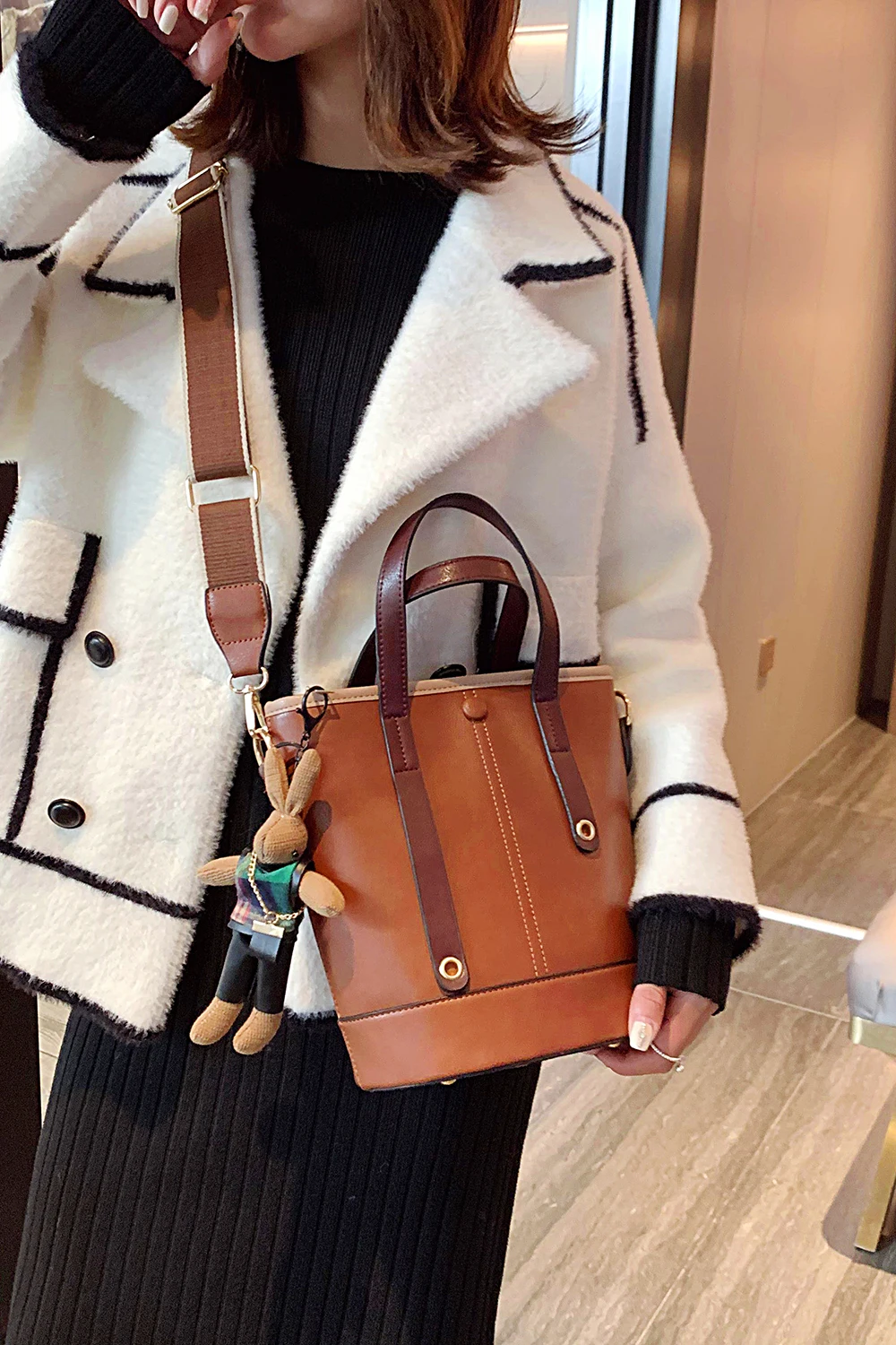 

Aijolen Vintage Women Handbags Ladies Shoulder Messenger Crossbody Bag Clutch Casual Totes Female Designer Bolsas With Rabbit