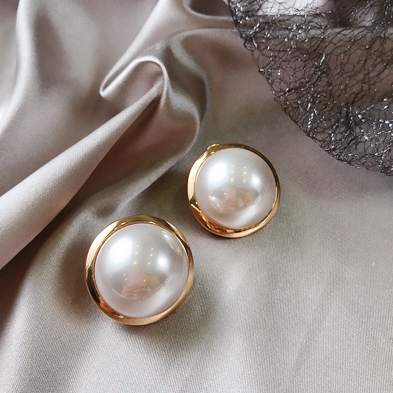 

Korean Big Round Simulated Pearl Stud Earrings For Women 2021 New Classic Elegant Earings Fashion Jewelry Wholesale
