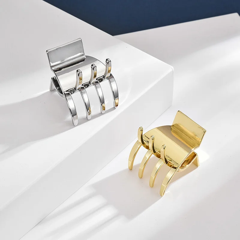 

Women Girls Geometric Hair Claw Clamps Metal Hair Crab Mini Retro Hair Clips Solid Color Simple Hairpin Fashion Hair Accessories