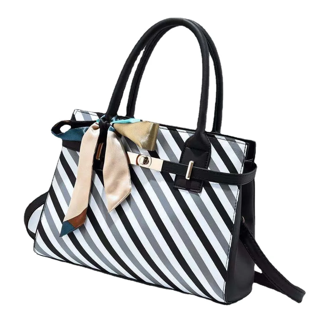 

Luxury Ladies PU Leather Handbags Fashion Casual Messenger Bag High Quality Ladies Purses Classic Large Capacity Shoulder Bags