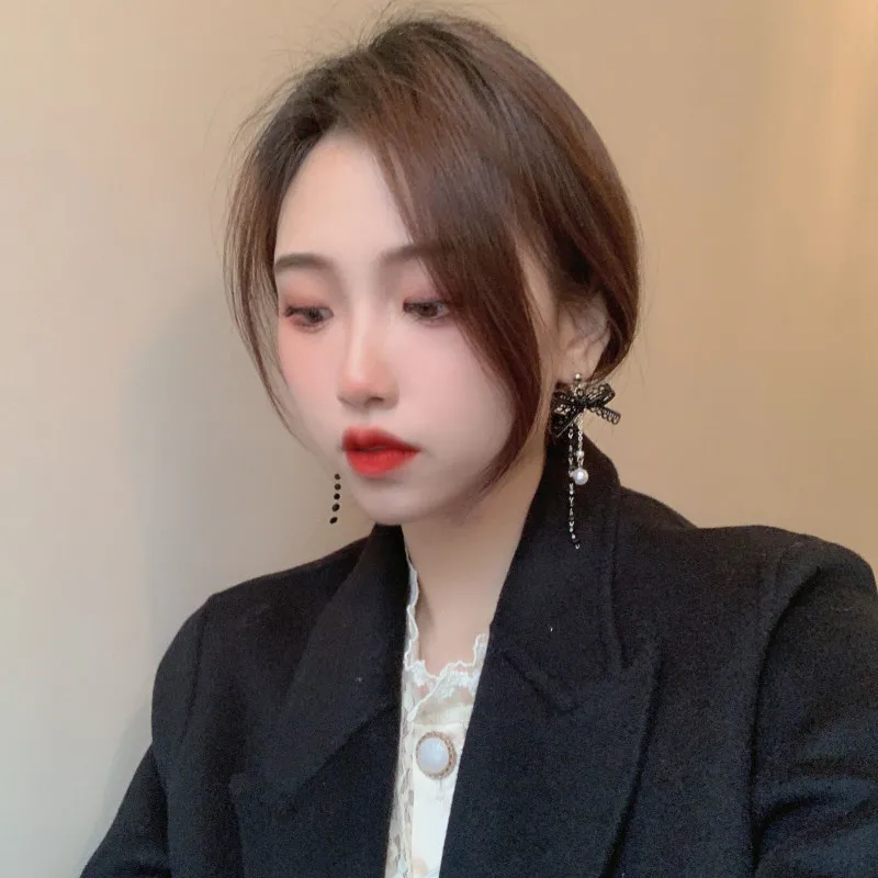 

2021 new black lace bow pearl earrings, Korean geometric long tassel, stylish woman for earrings party gifts
