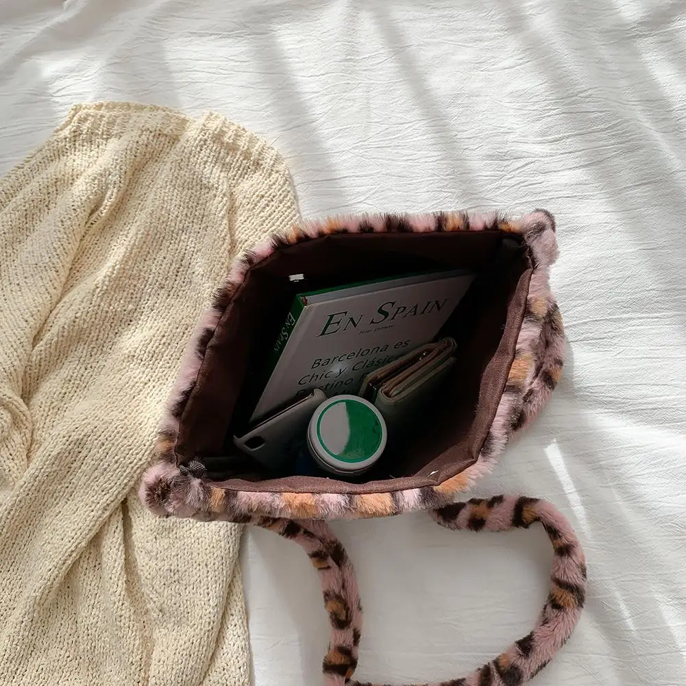 

Retro Leopard Print Crossbody Bags For Women 2021 Autumn Winter Plush Soft Shoulder Messenger Handbag Bag Fluffy Warm Fur Bag