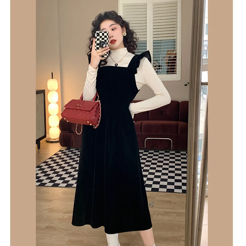 

Retro Palace Style Velvet Dress Female Winter Looks Thin and Long-sleeved Two-piece Set Age Reduction Temperament Black