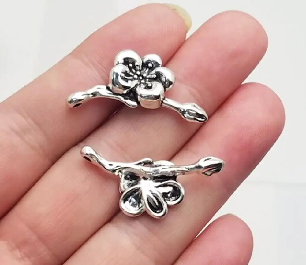 

15 шт./лот-31x13 мм, подвеска в виде цветка сливы, посеребренные подвески в античном стиле, товары для творчества, аксессуары для ювелирных издел...